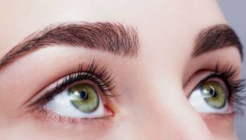 Implante de Sobrancelhas